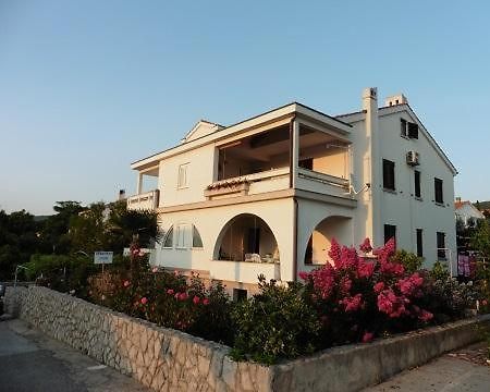Apartments Biserka Punat Exterior foto